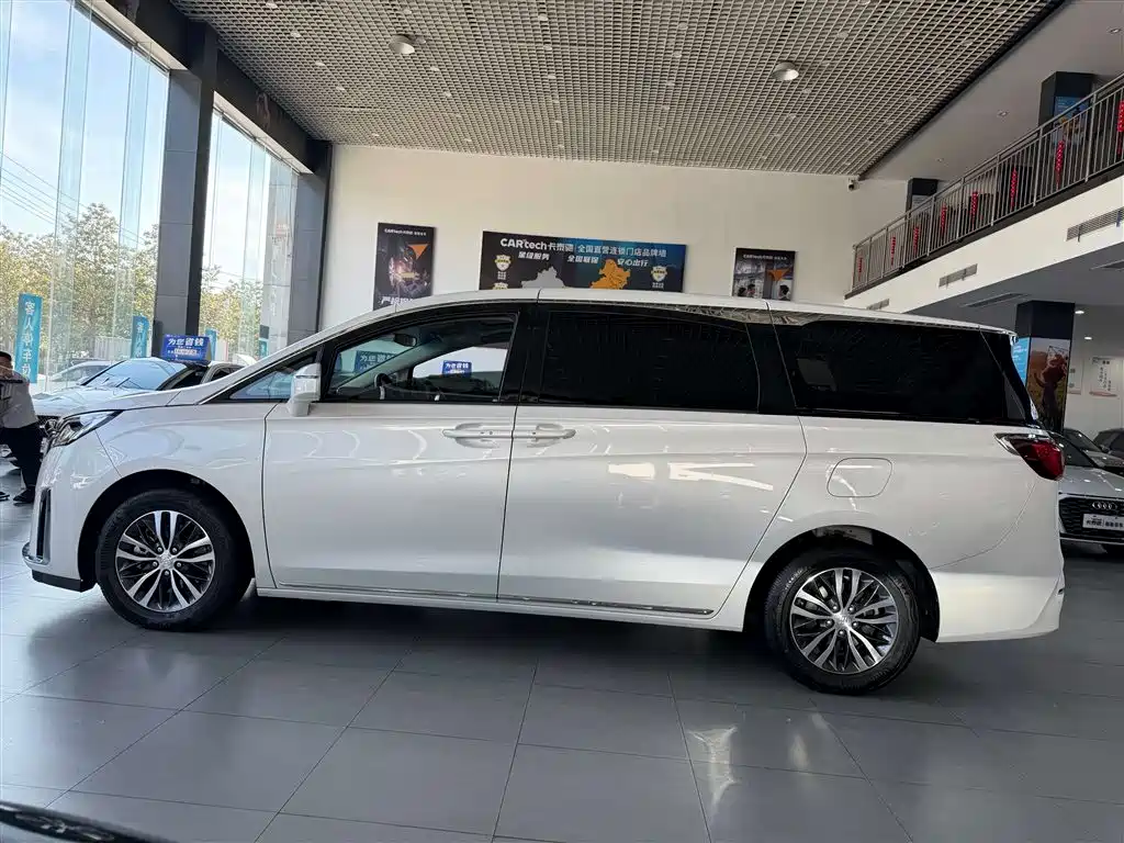 Buick GL8 2023 ES Lu Zun Comfort