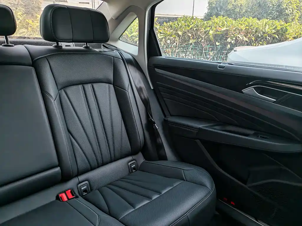 Volkswagen Passat 2025 380TSI Longyao Edition