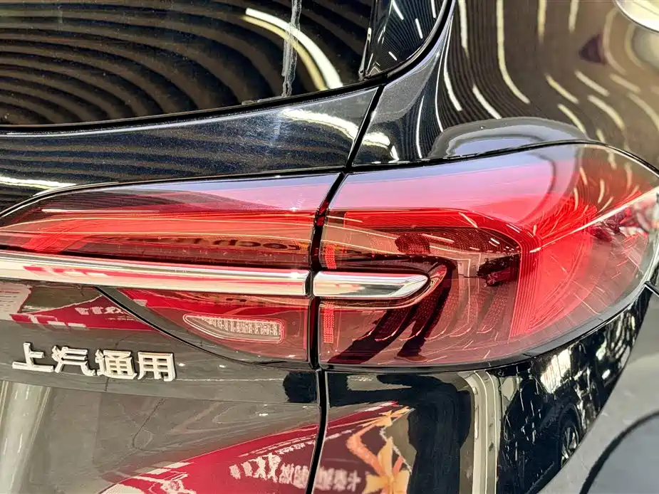 Buick Envision Plus 2023 652T 5-Seater Luxury