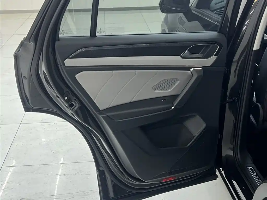 Volkswagen Tayron 2023 280TSI 2WD Luxury Plus Advanced Edition