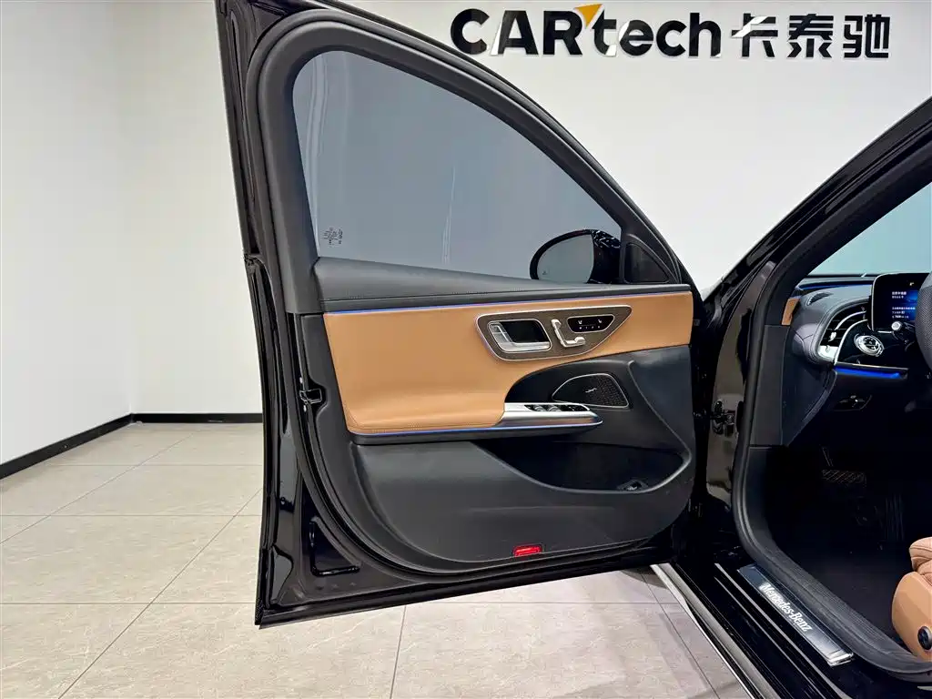 Mercedes-Benz E-Class NEV 2024 E 350 e L Plug-in Hybrid Sedan