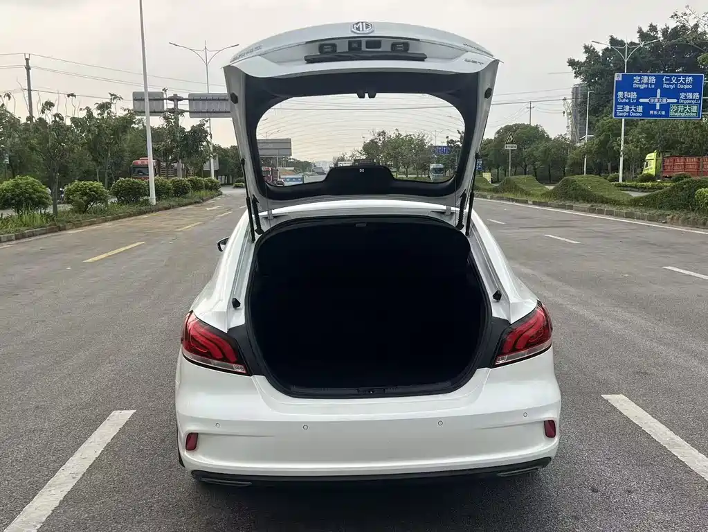 MG6 2018 20T Automatic Elite Smart Connect Edition China VI