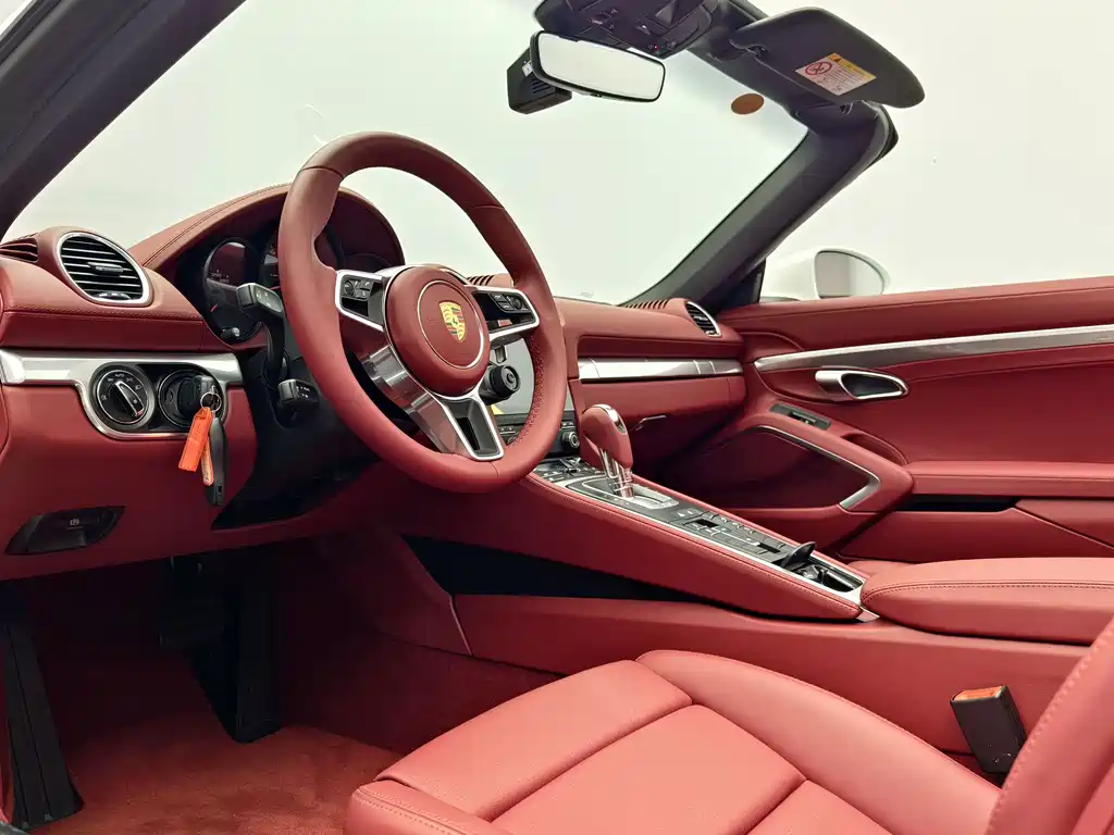 Porsche 718 Boxster 2.0T (2025)