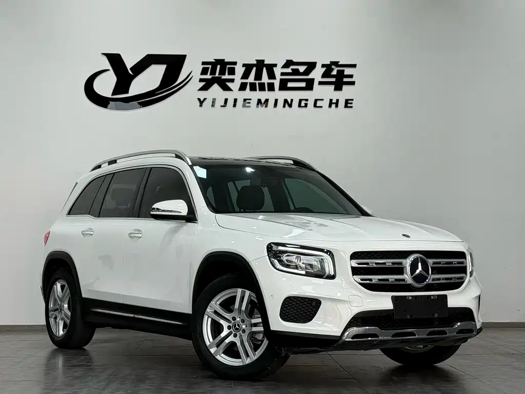 Mercedes-Benz GLB 200 2021