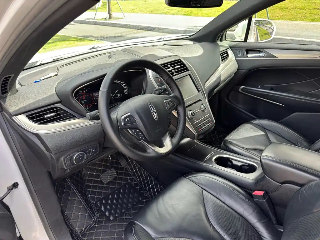 Lincoln MKC 2014 model 2.0T FWD Premium Edition