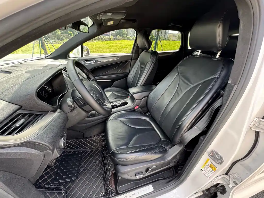 Lincoln MKC 2014 model 2.0T FWD Premium Edition