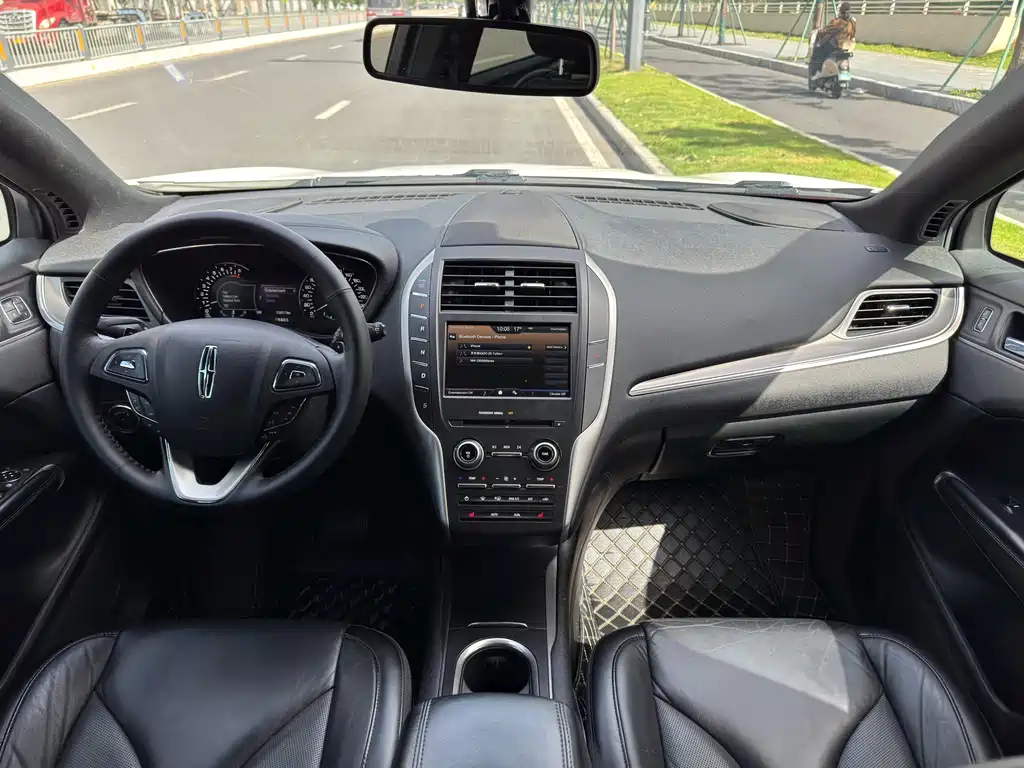 Lincoln MKC 2014 model 2.0T FWD Premium Edition