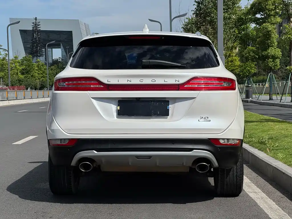 Lincoln MKC 2014 model 2.0T FWD Premium Edition