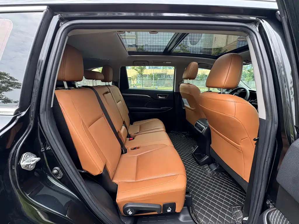 Highlander 2018 2.0T AWD Knight Edition 7-seater China VI