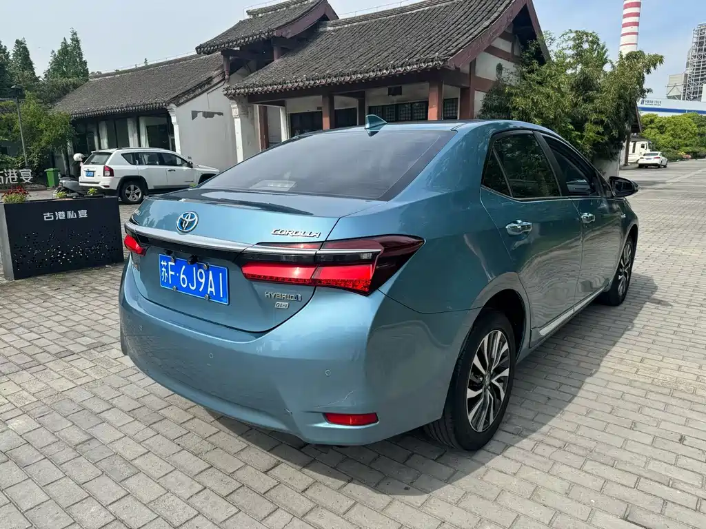 Toyota Corolla 2017 Facelift Hybrid 1.8L E-CVT Elite Edition