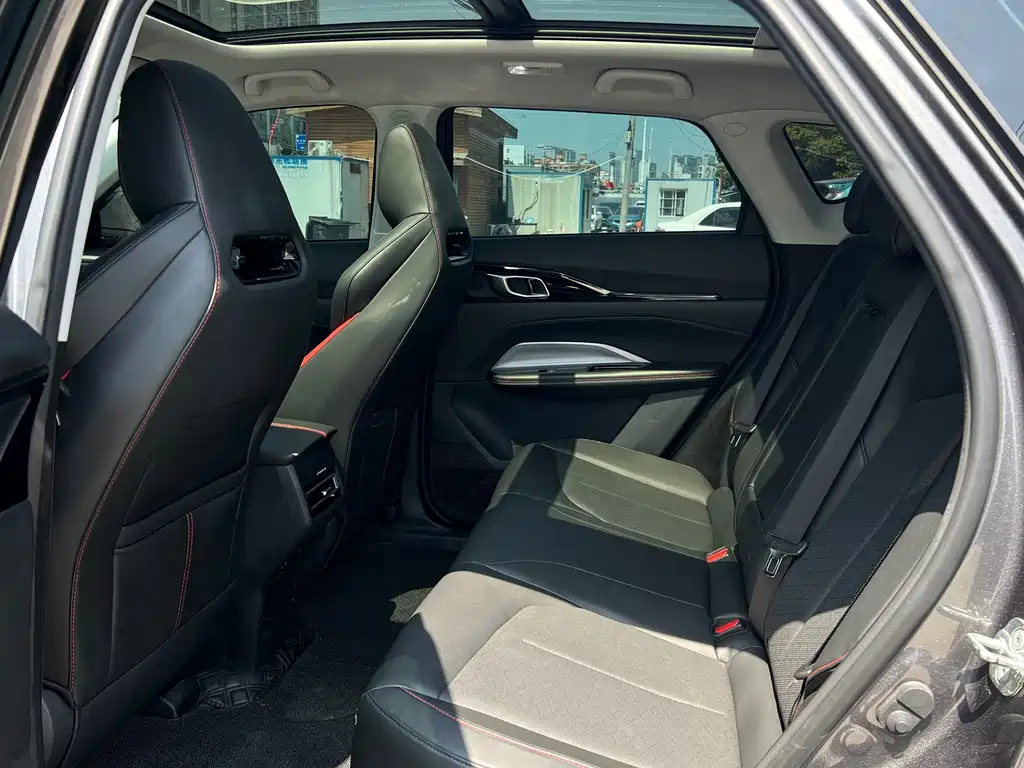 Changan Oshan Z6 2022 Blue Whale 1.5T DCT Smart Navigation Edition
