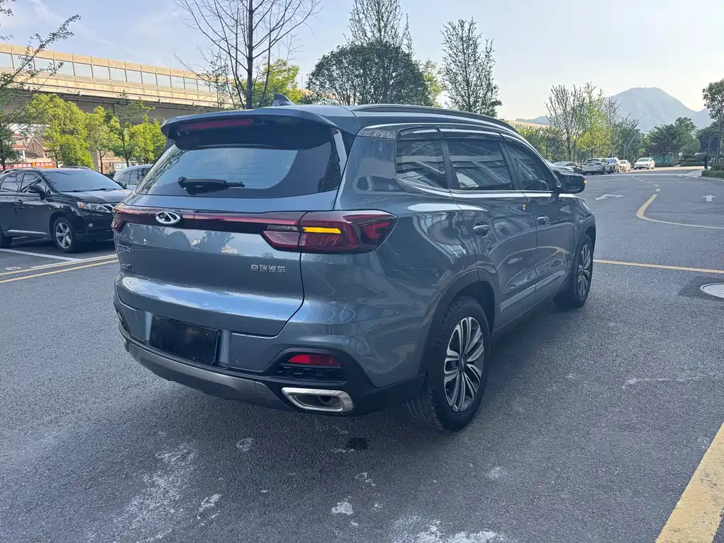 Chery Tiggo 8