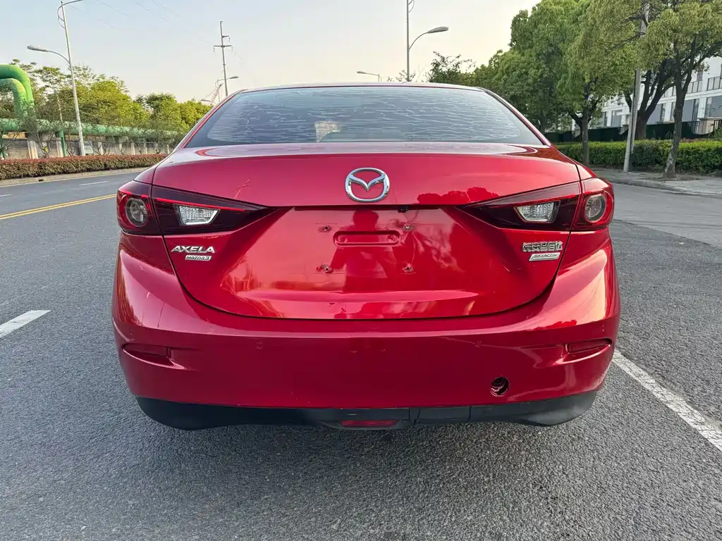 Mazda 3 Axela 2017 Sedan 1.5L Automatic Comfort Edition China V