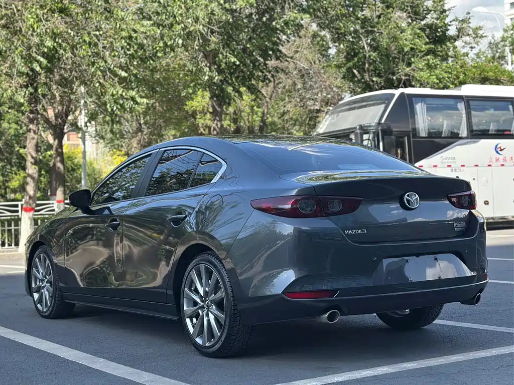 Mazda 3 Axela 2022 2.0L Automatic Zhiya Edition