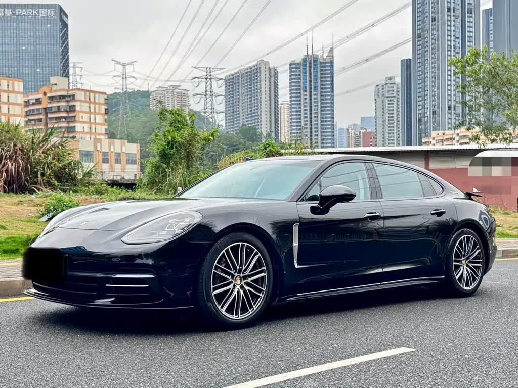2017 Porsche Panamera Executive LWB 3.0T