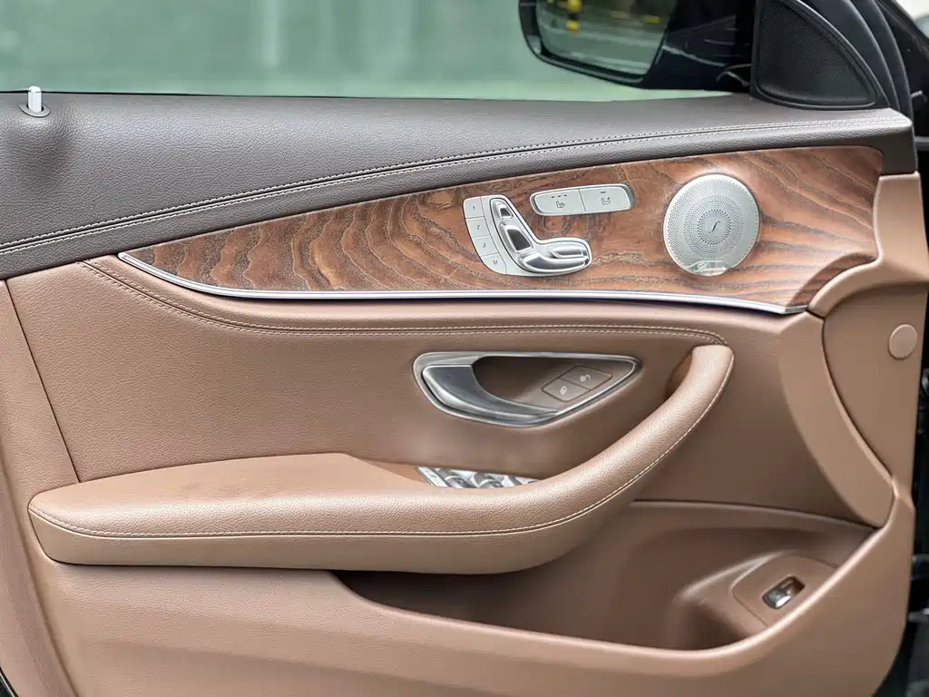 Mercedes-Benz E-Class 2021 E 300 L Luxury