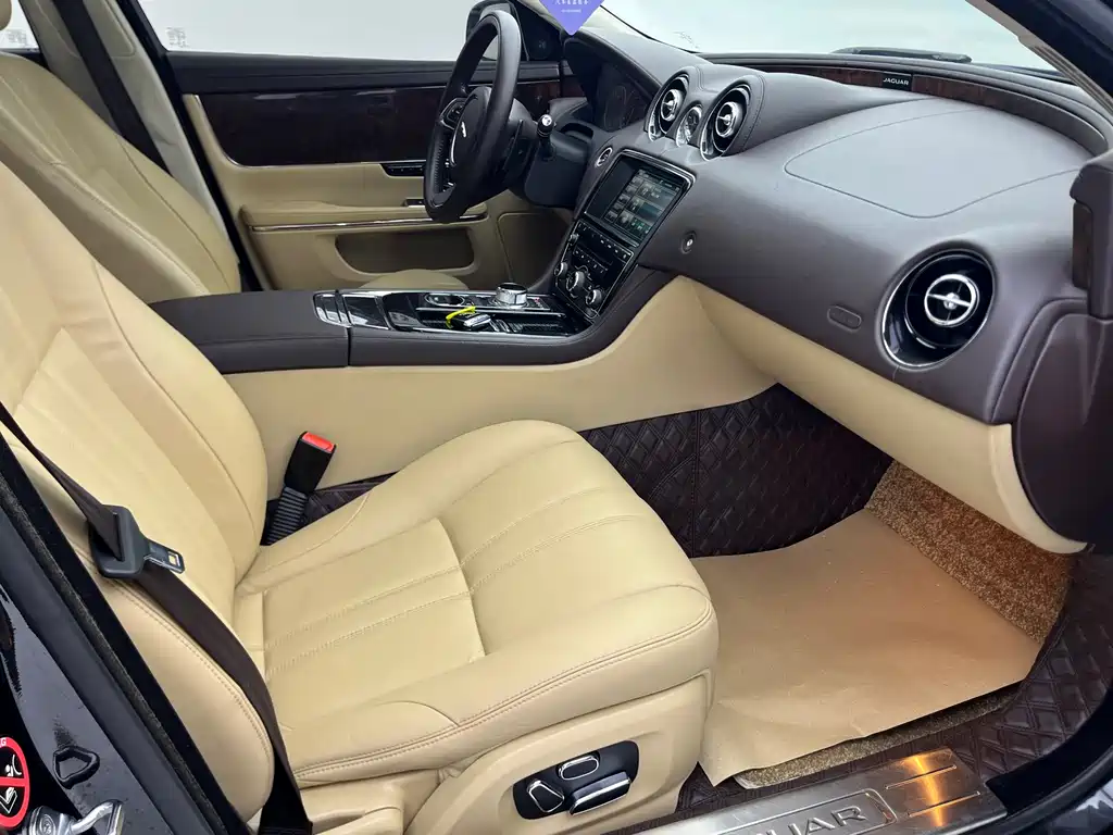 Jaguar XJL 2015 3.0 SC RWD Panoramic Business Edition