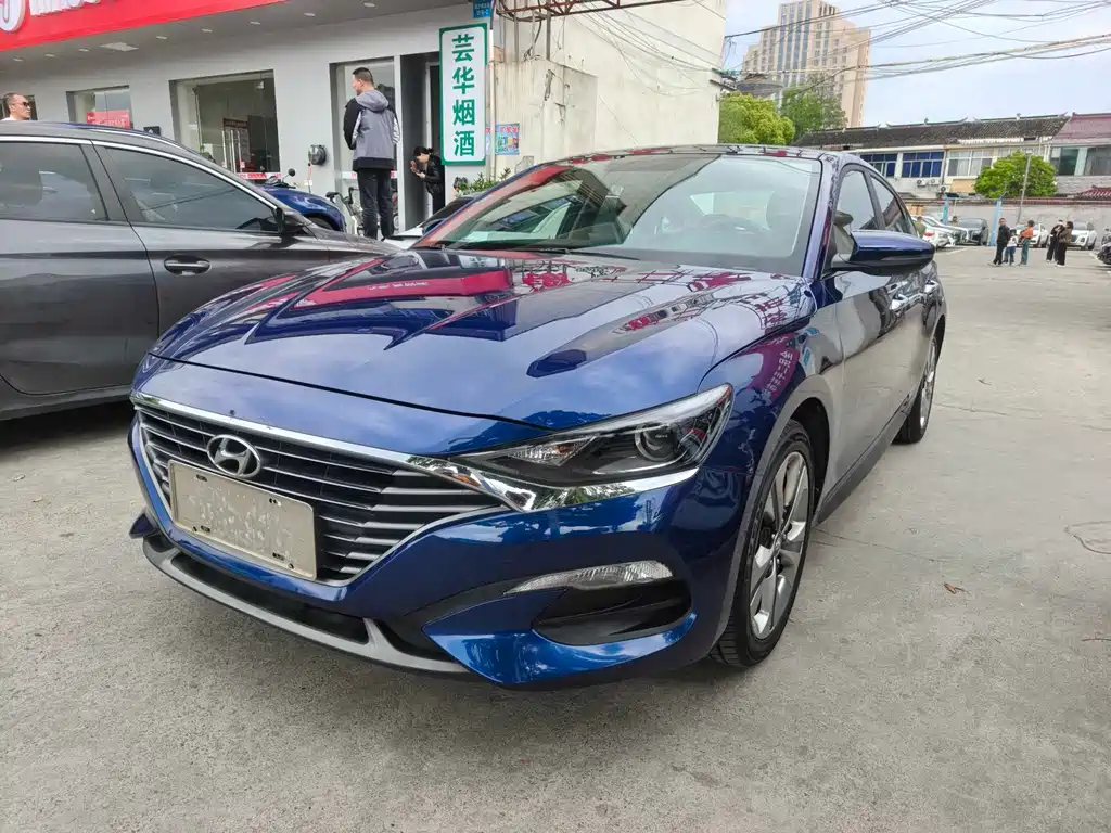 Hyundai LAFESTA 2019 240TGDi Sport Edition China V
