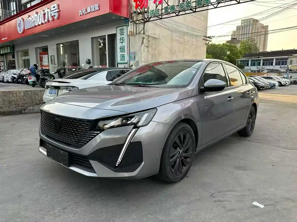 Peugeot 408 2022 1.6T Zhuiguang Edition