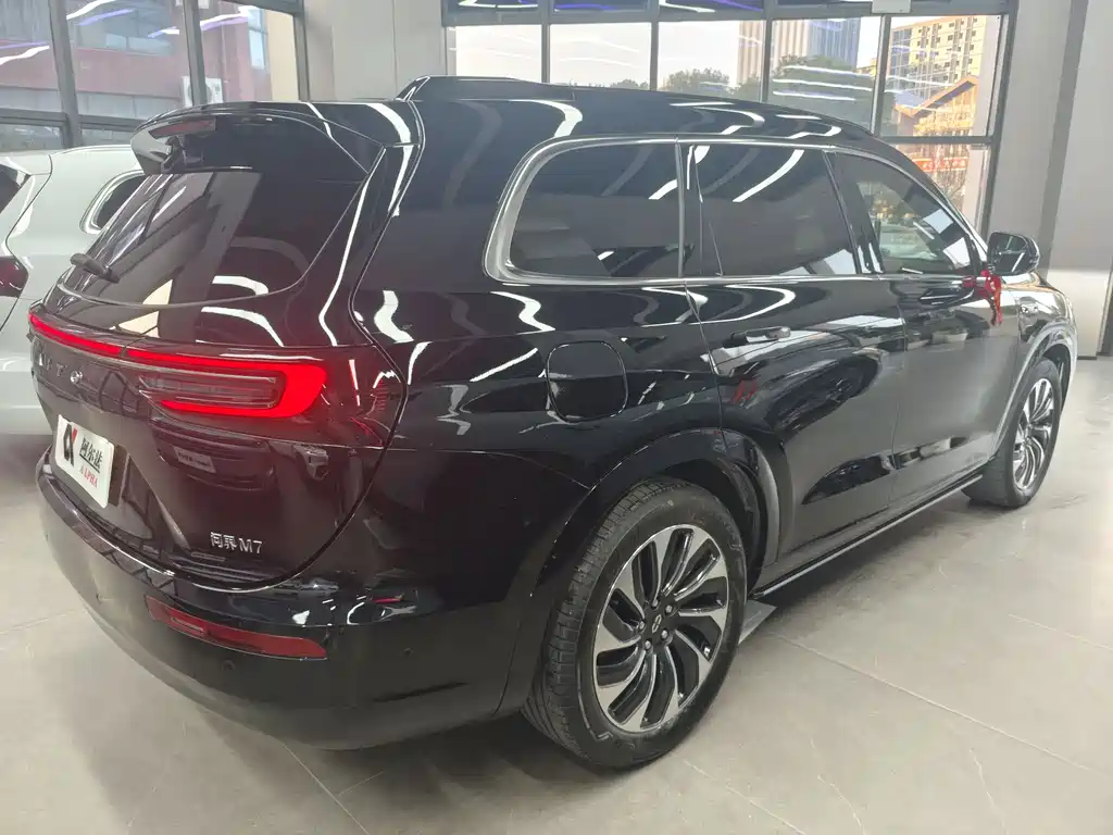 AITO M7 2024 1.5T Intelligent Driving AWD Max Edition 5-Seater