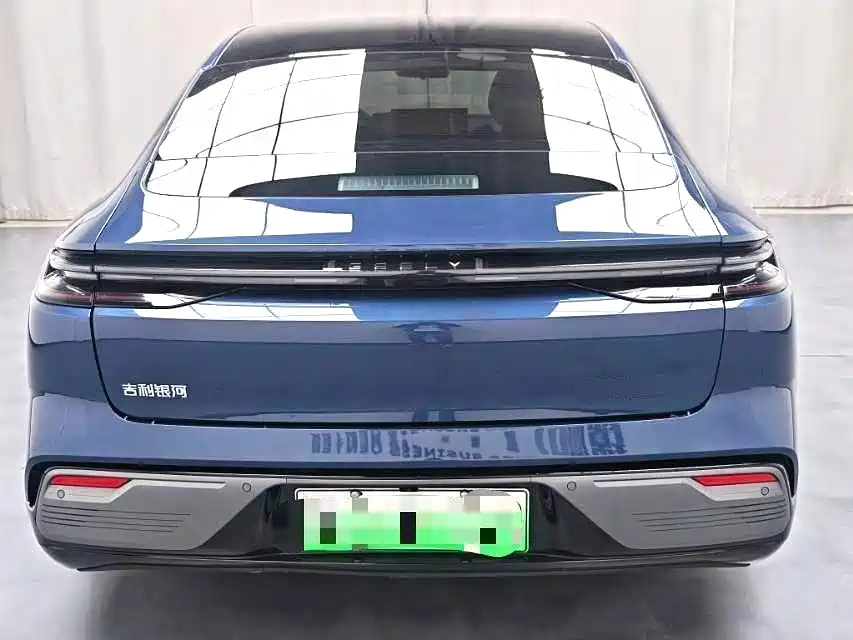 Geely Galaxy Xingyao 8 2025 130km EM-i Prestige Edition