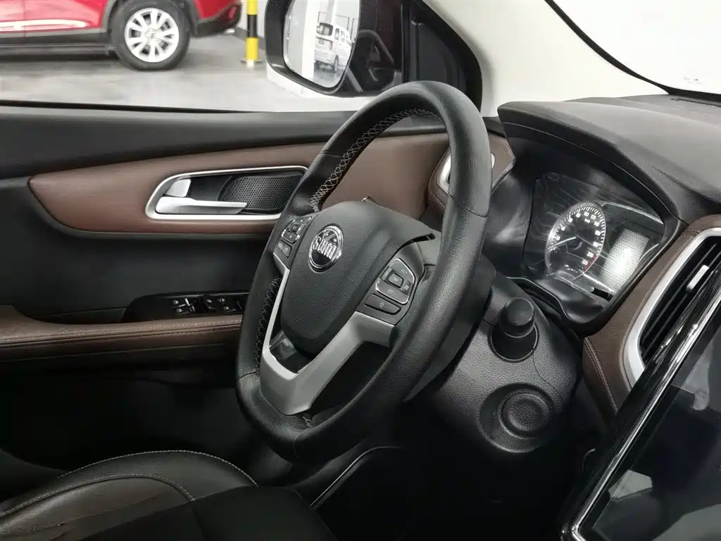 SWM X7 2017 1.5T Automatic Zhixiang 7-Seater