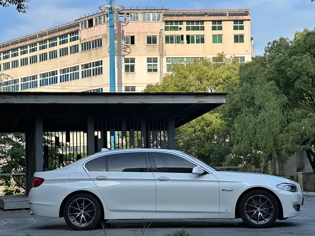 BMW 5 Series 2011 535Li Luxury