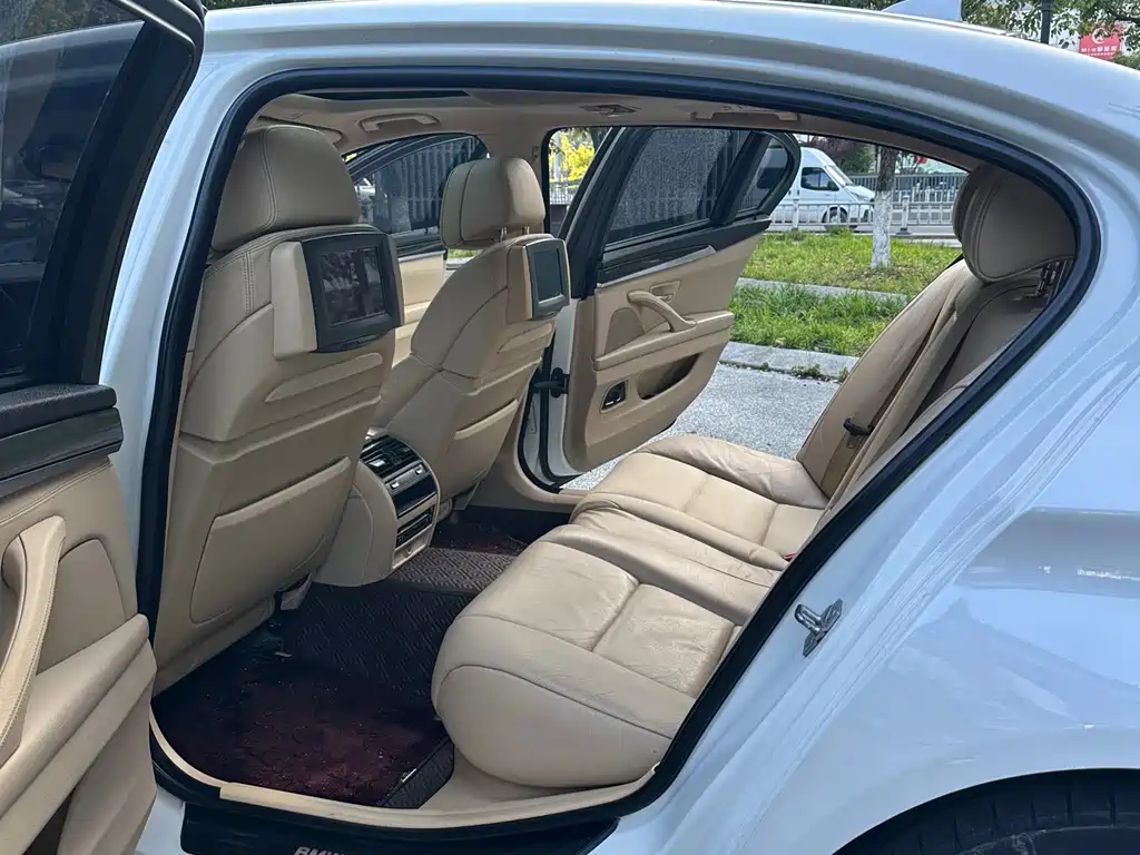 BMW 5 Series 2011 535Li Luxury