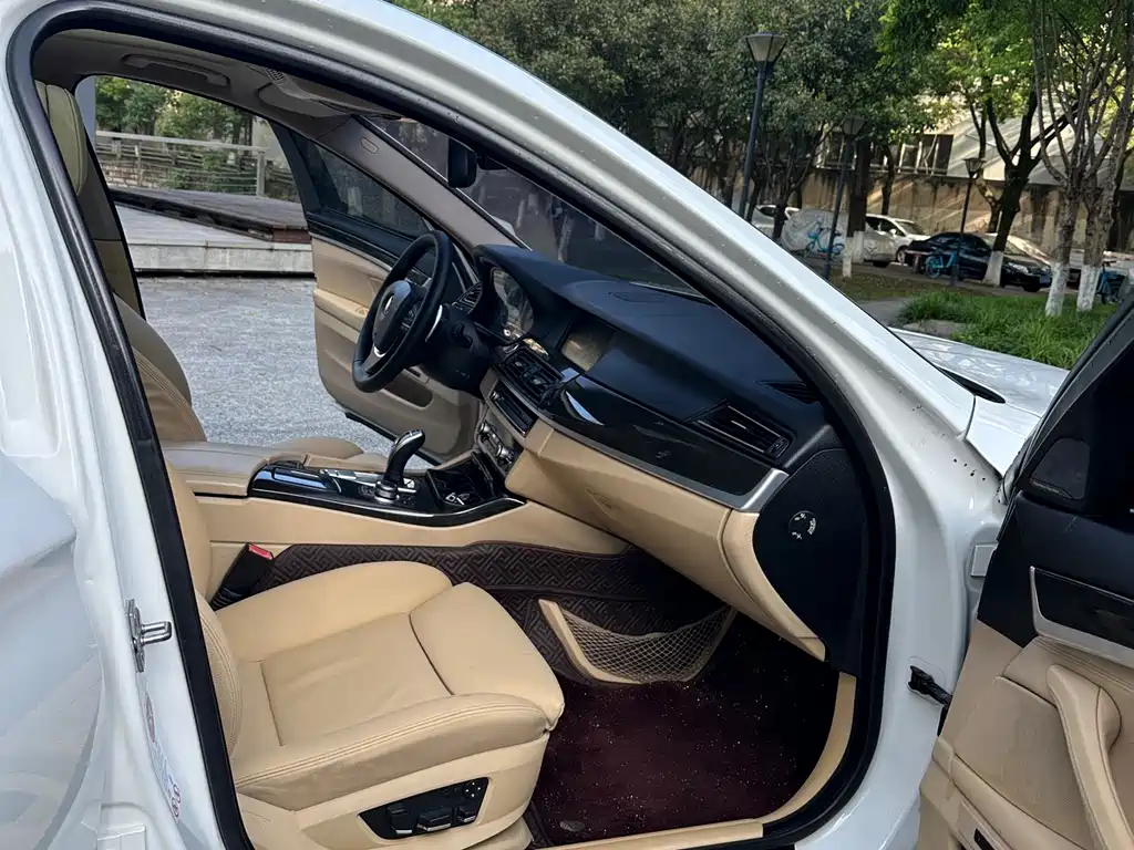 BMW 5 Series 2011 535Li Luxury