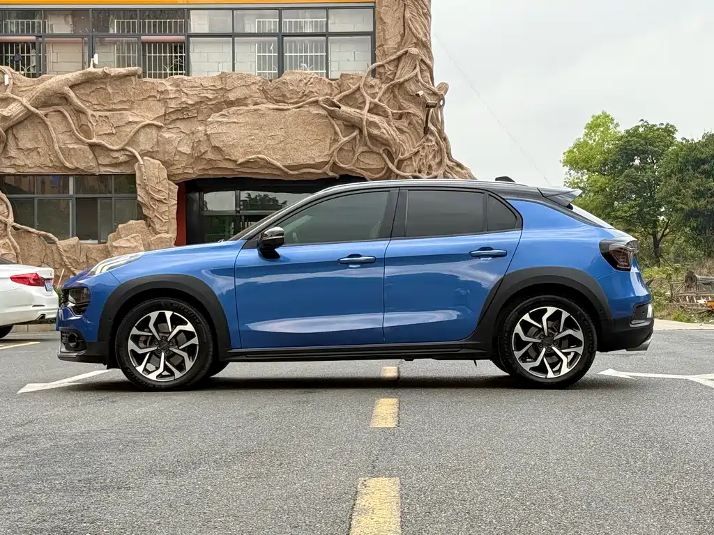 Lynk & Co 02 2018 2.0T DCT AWD Jin Pro Edition China V