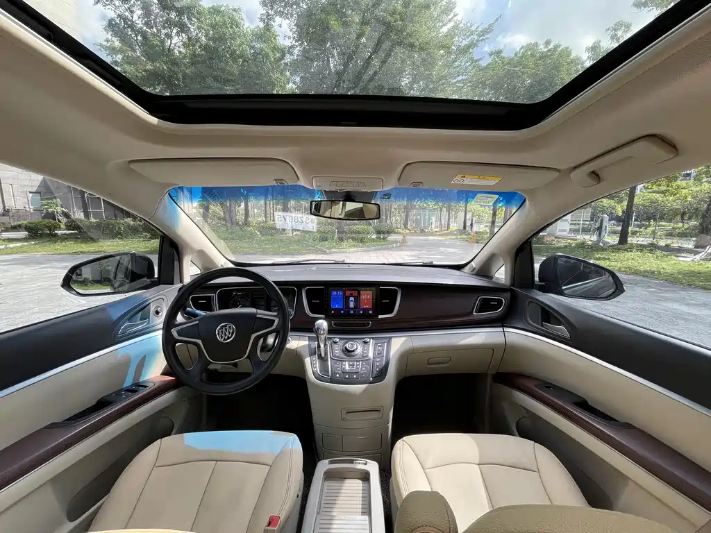 Buick GL8 2014 2.4L CT Luxury Business Comfort Edition