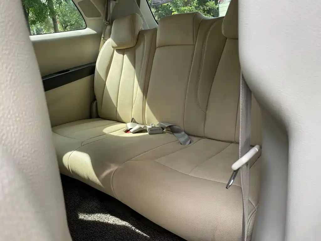 Buick GL8 2014 2.4L CT Luxury Business Comfort Edition