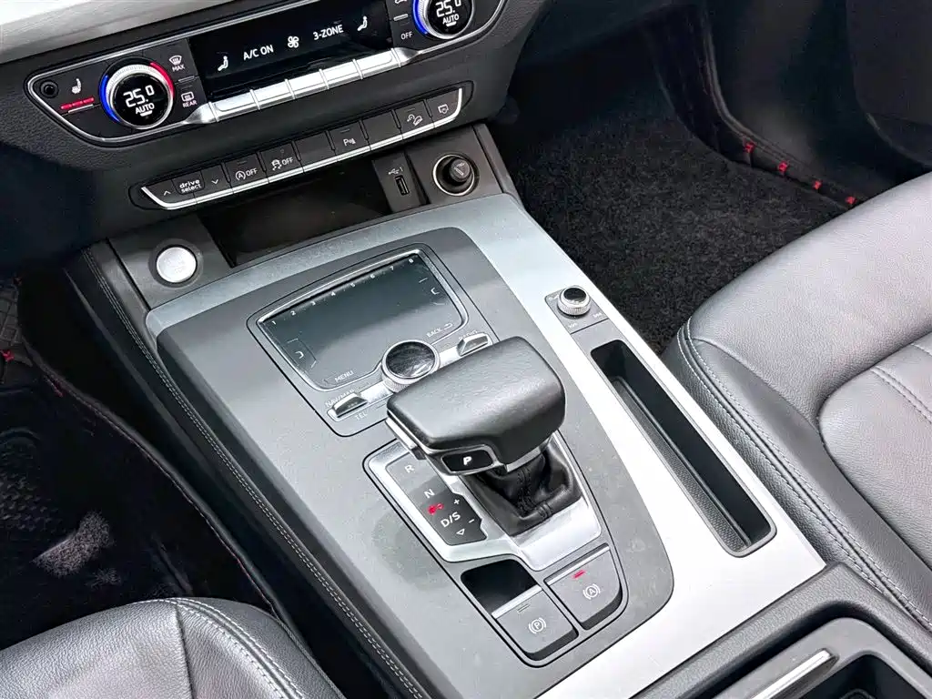 Audi Q5L 2020 Facelift 40 TFSI Fashion Edition