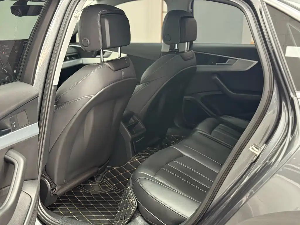 Audi A4L 2022 40 TFSI Fashion Dynamic