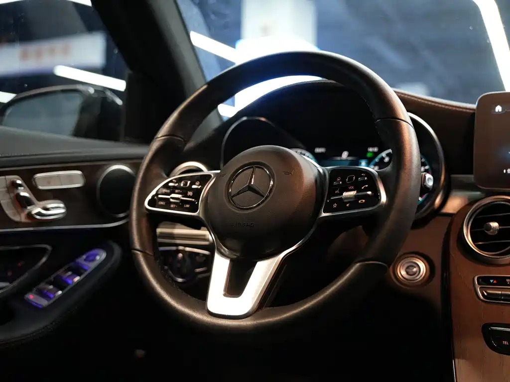 Mercedes-Benz GLC 260 L 4MATIC Luxury 2021