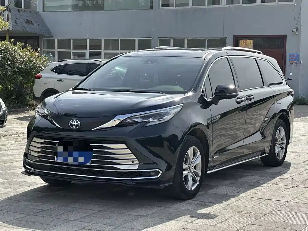 Toyota Sienna 2024 2.5L Hybrid AWD Premium