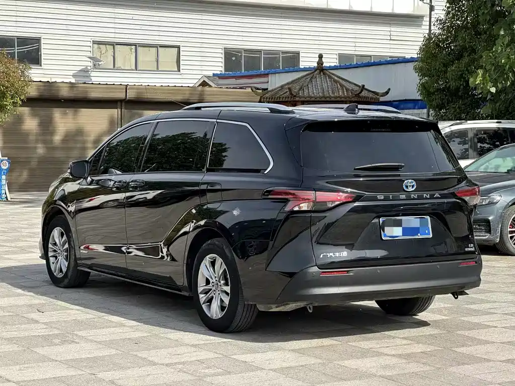 Toyota Sienna 2024 2.5L Hybrid AWD Premium