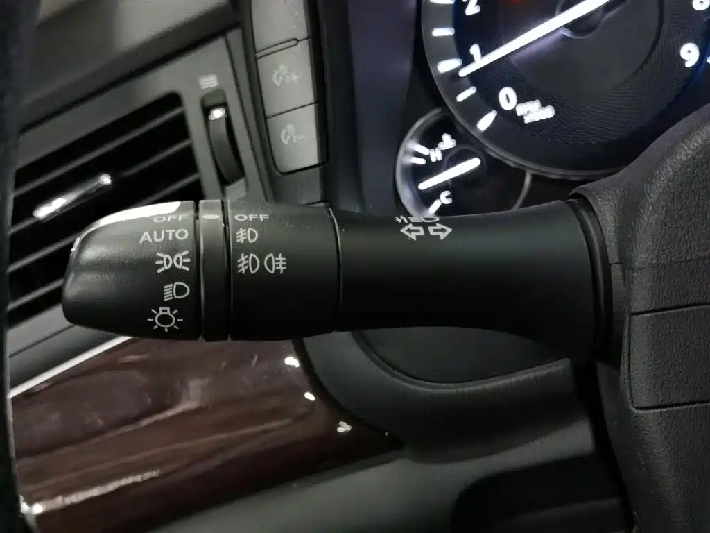 Infiniti Q70L 2019 2.0T Yuxiang Edition