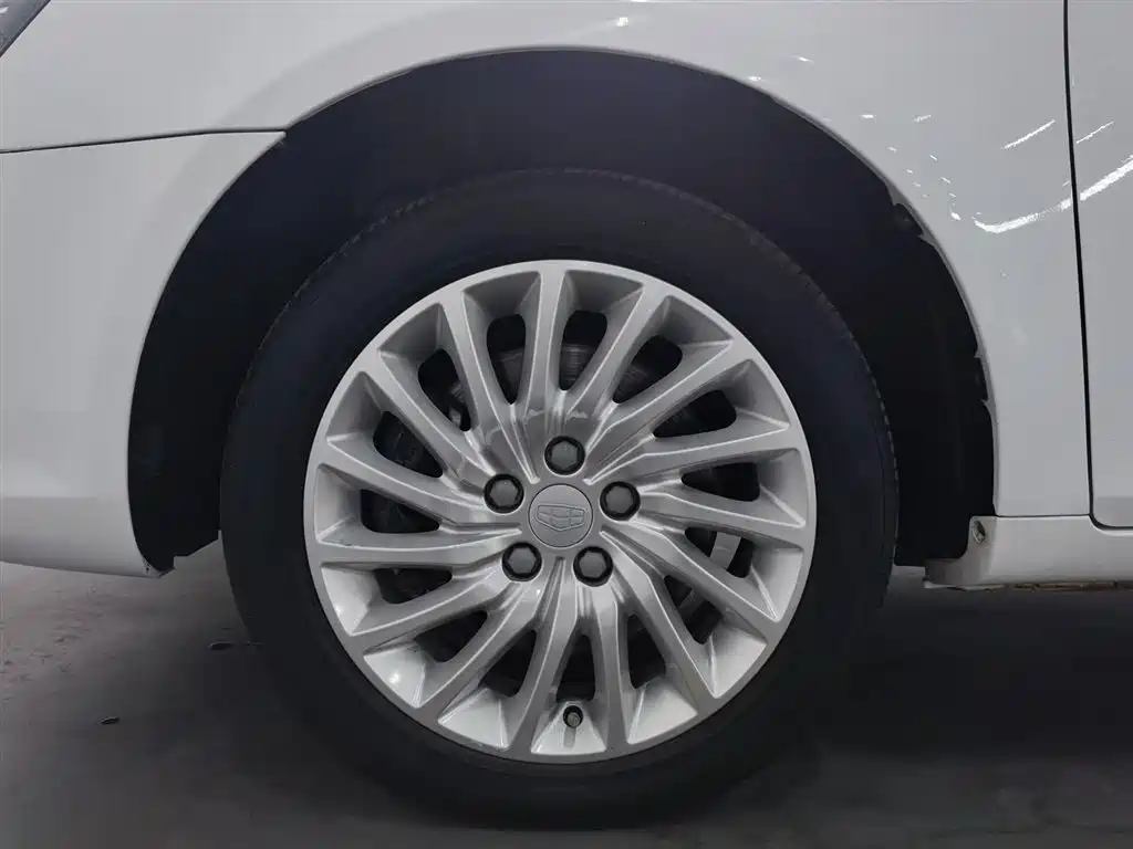 Emgrand New Energy 2017 1.5L PHEV Elite