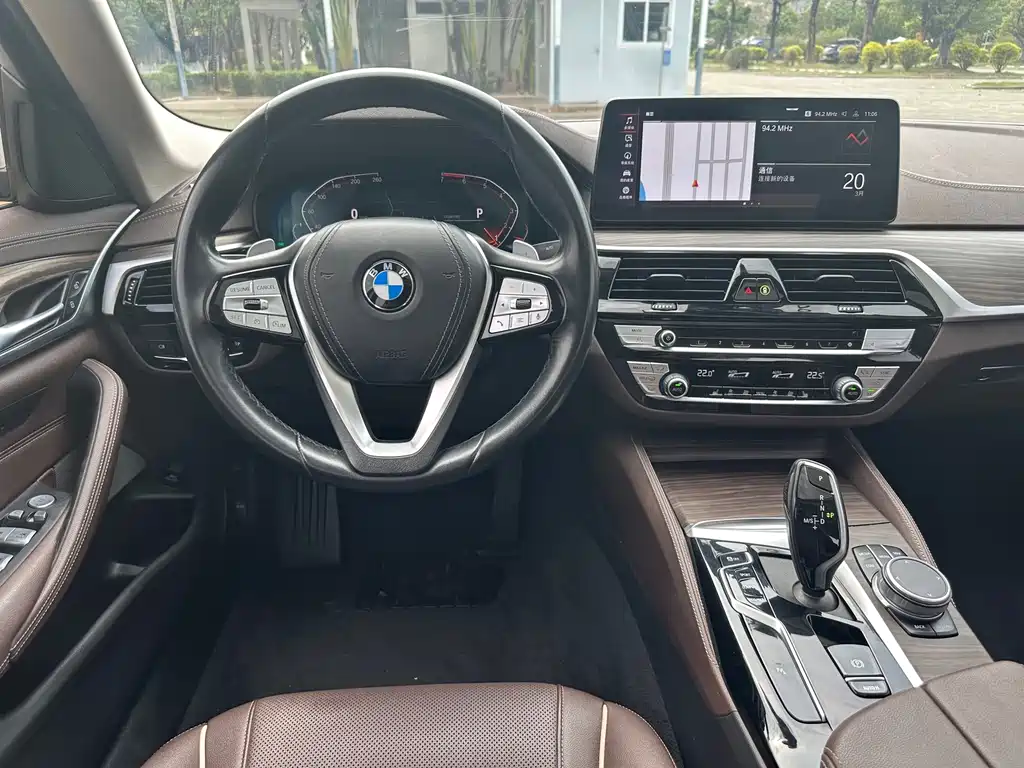 BMW 5 Series 2021 530Li Leading Edition Luxury Package - фото 11