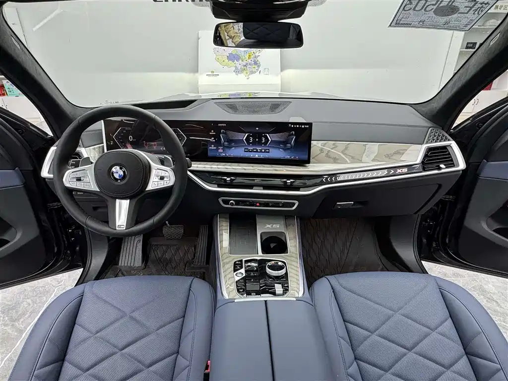BMW X5 2026 xDrive 40Li M Sport Midnight Black Edition