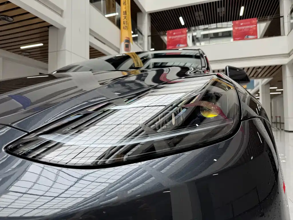 Tesla Model Y 2024 RWD