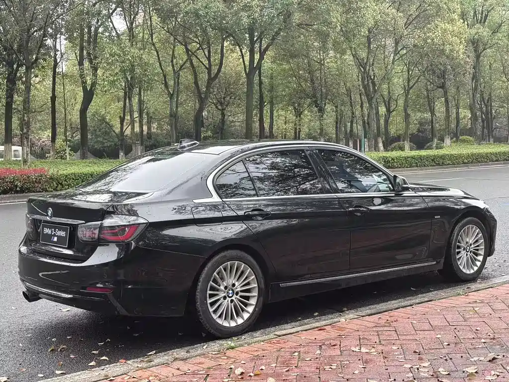 BMW 3 Series 2013 Facelift 320Li Luxury Design Package