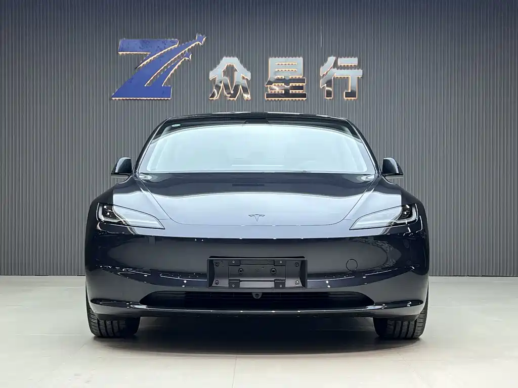 Tesla Model 3 2025 RWD