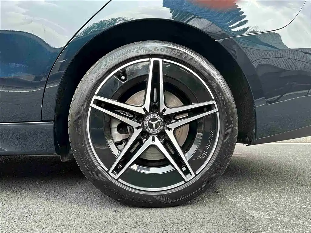 Mercedes-Benz C-Class 2024 C 260 L皓夜 Sport Edition