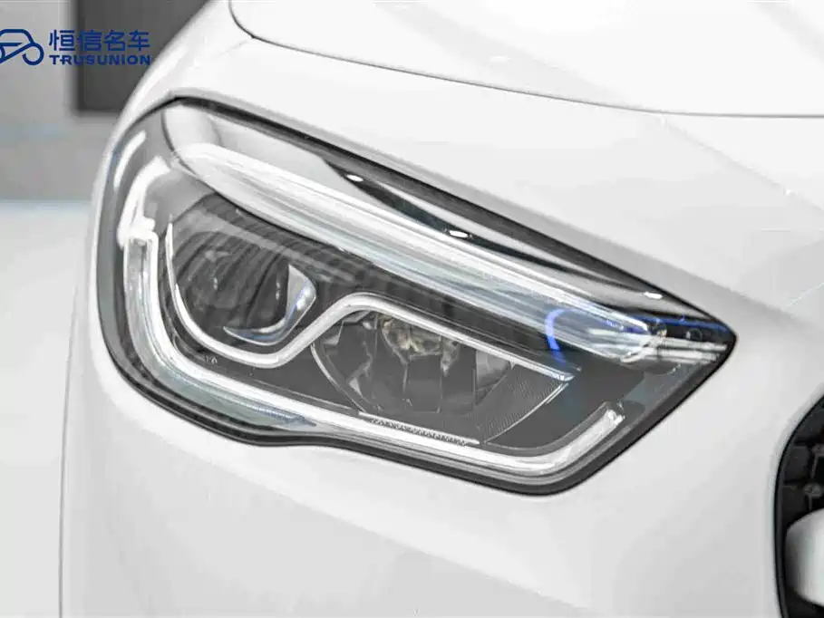 Mercedes-Benz GLA 200 2022