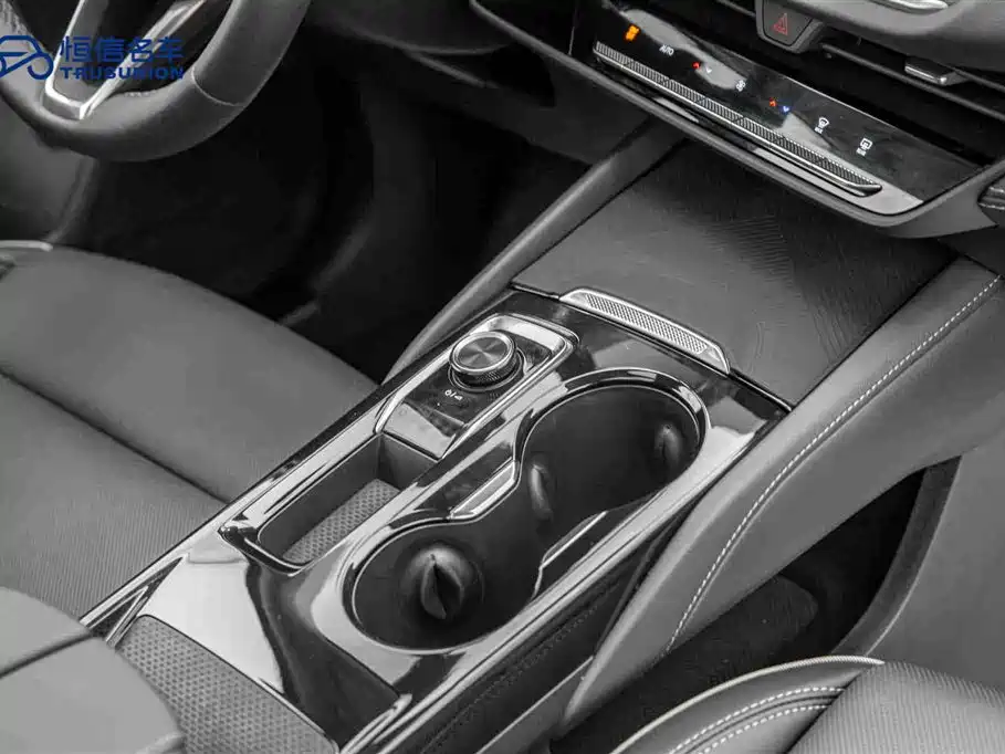 Buick Envision Plus 2025 28T FWD Platinum Edition