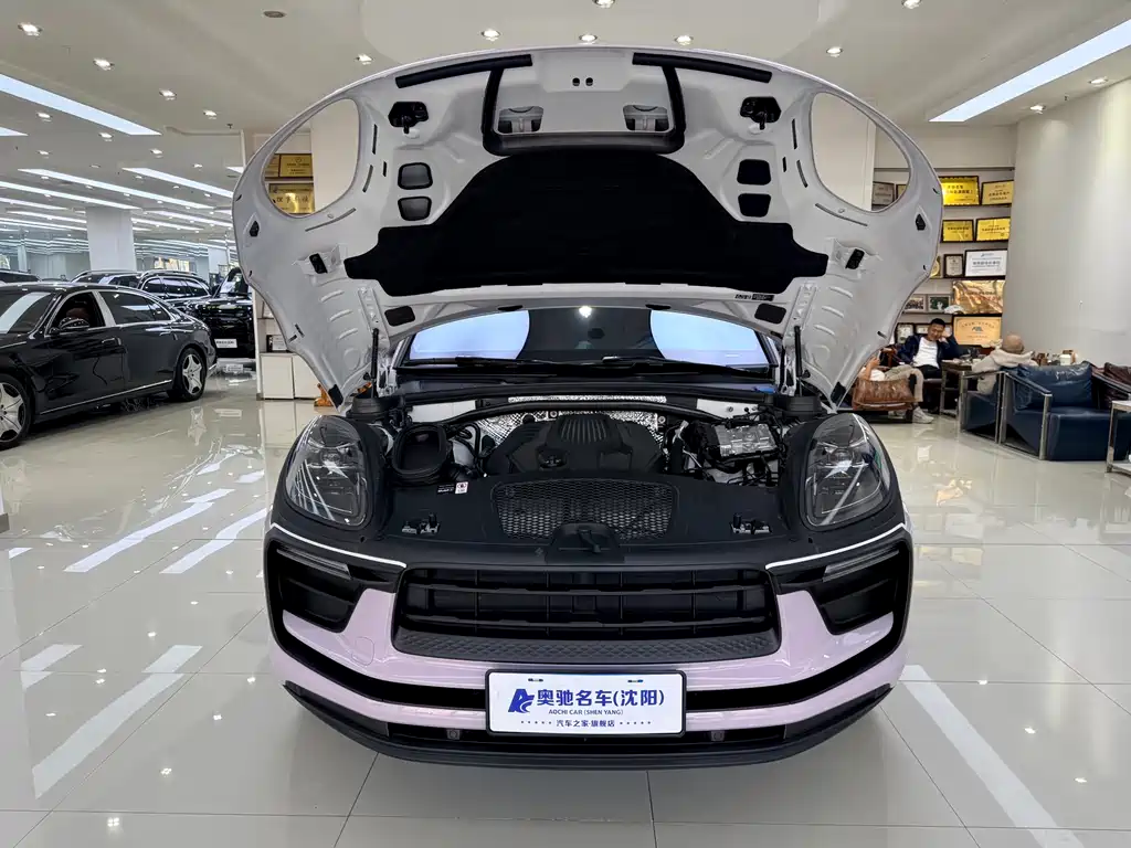 2025 Porsche Macan 2.0T Dream Edition