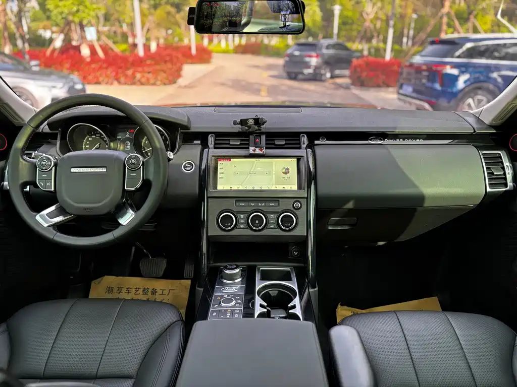 Land Rover Discovery 2018 3.0 SC V6 SE