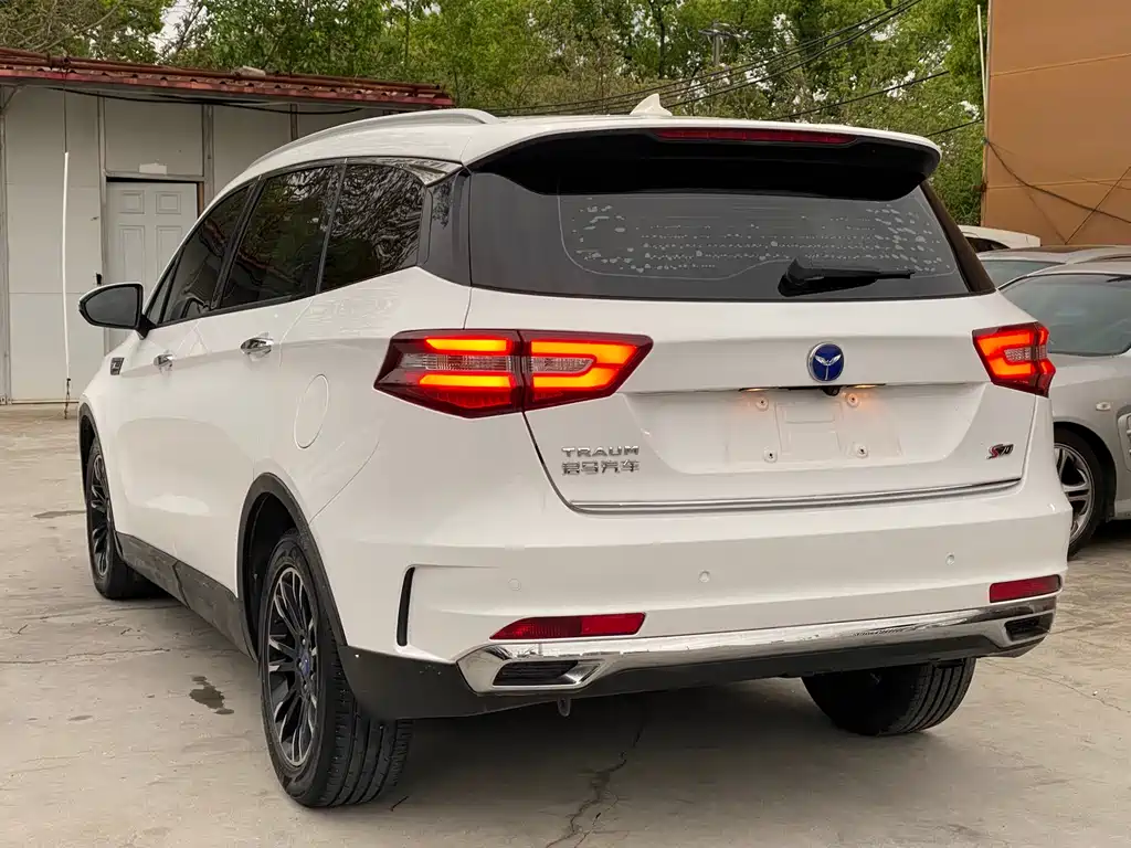 Tram S70 2018 1.5T Automatic Luxury 7-Seater